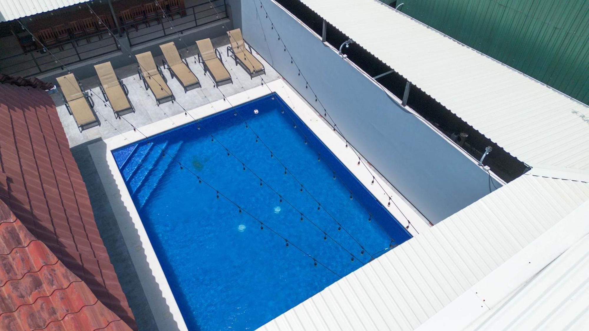יקו Republik Hotel, Bistro And Nightclub On Site מראה חיצוני תמונה